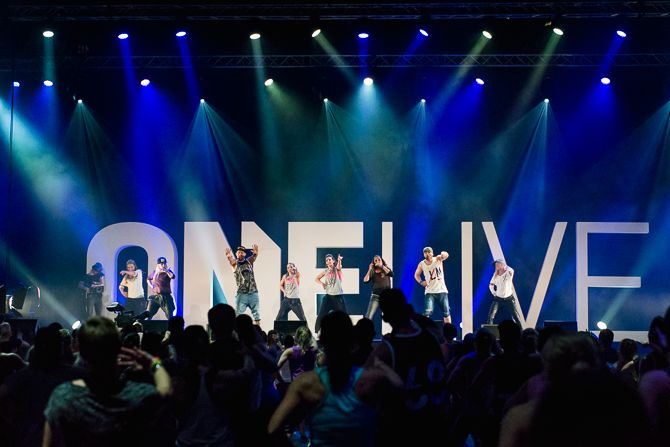 ONE LIVE 2015