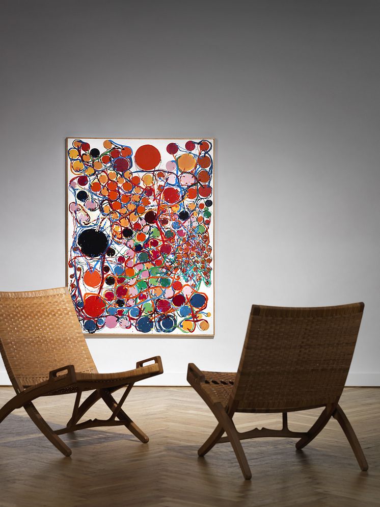 Atsuko Tanaka- Uden titel, 1966. Signeret. Lakfarve på lærred. 130 x 97 cm.