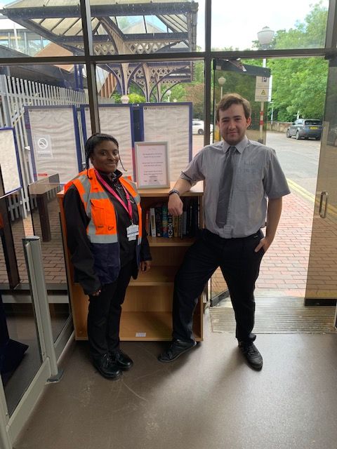 Radlett station mini library