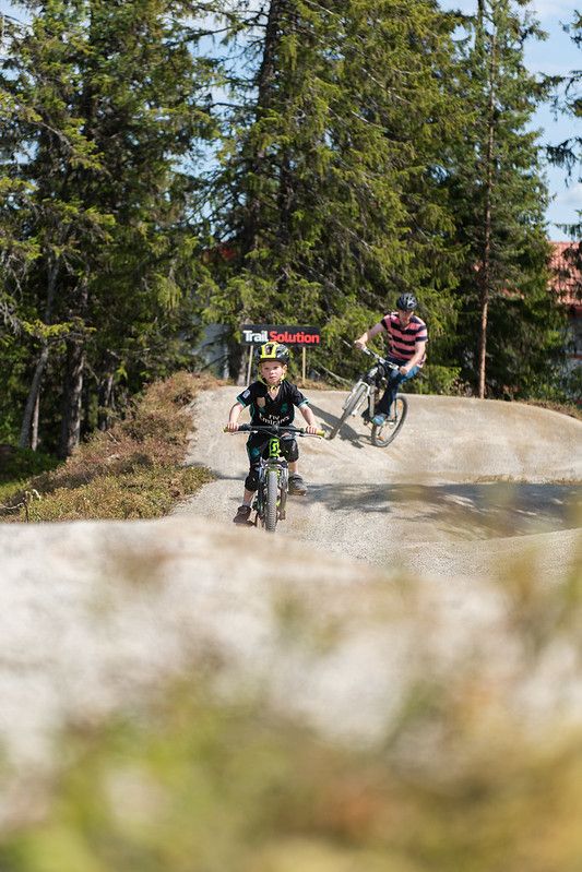 Cykling barn Vemdalen.jpg