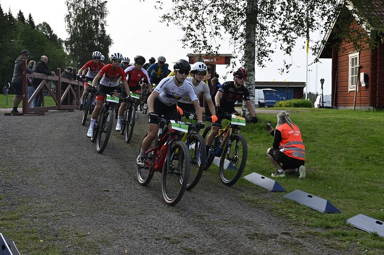 Herreliten startat i Cykelvasan 90 2025