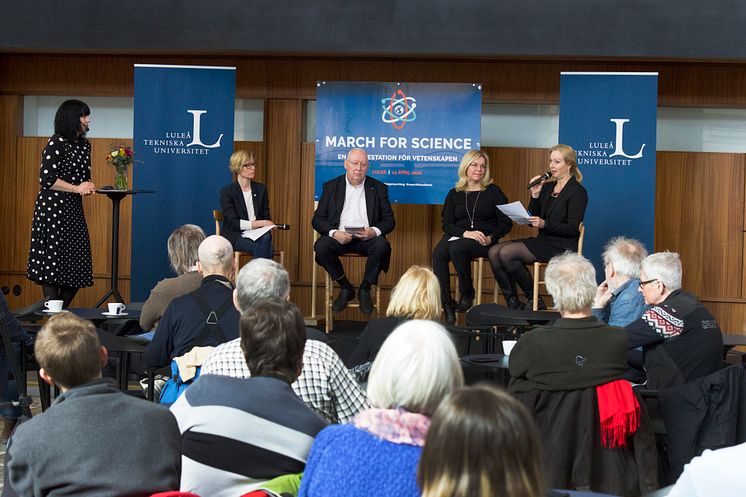 Paneldebatt under March for Science i Luleå