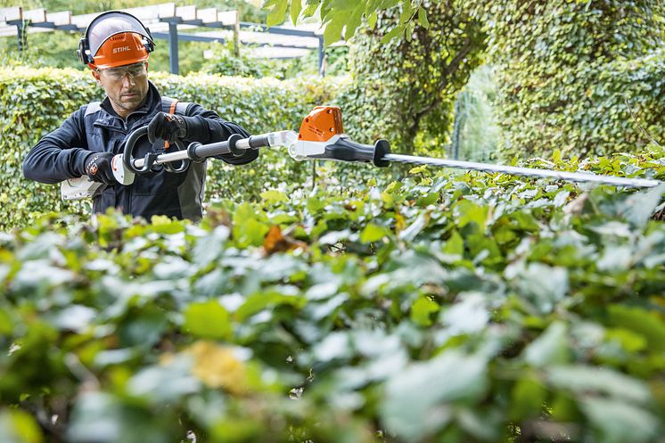 Langskaftet hekksaks fra STIHL