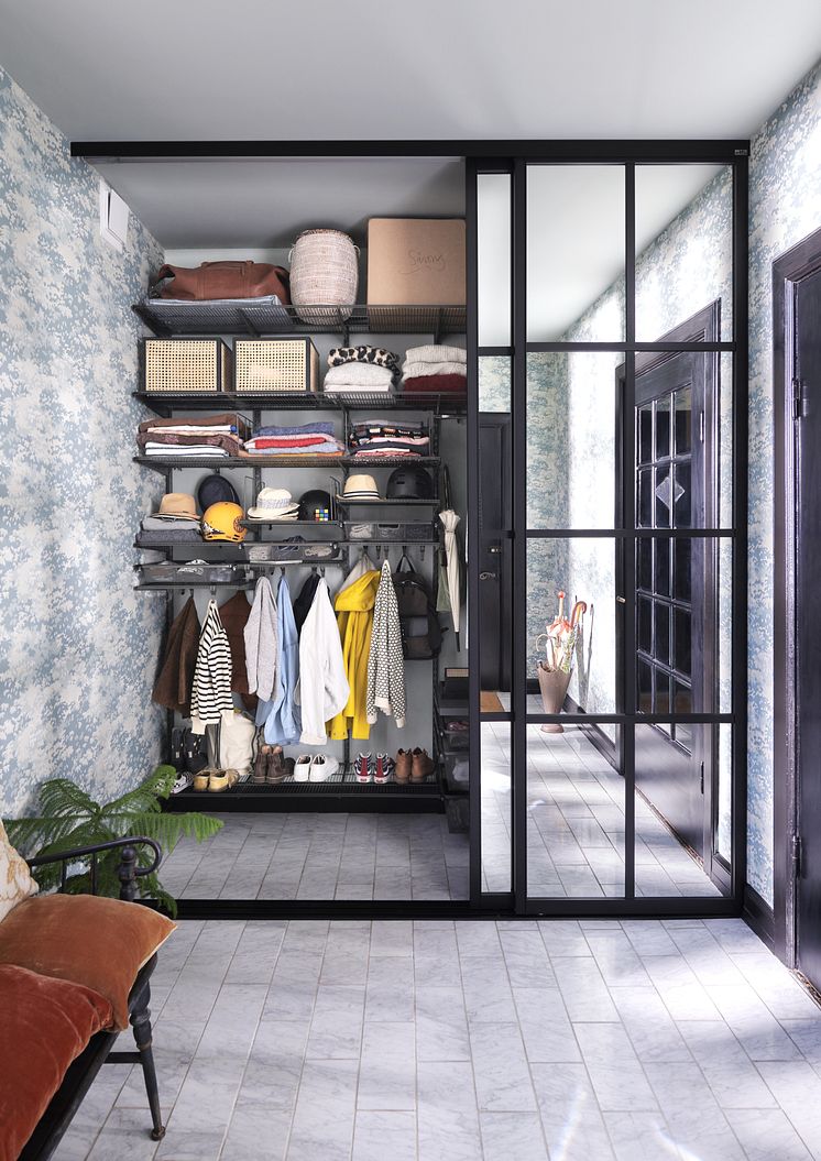 Elfa_Clothing_Interior_Click-in_system_Classic_Slidingdoor_Gallery_2021_04_18-high300_jpg.jpg