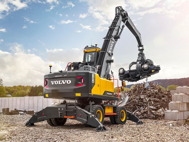 Volvo EW240E Materialhanterare - i återvinning