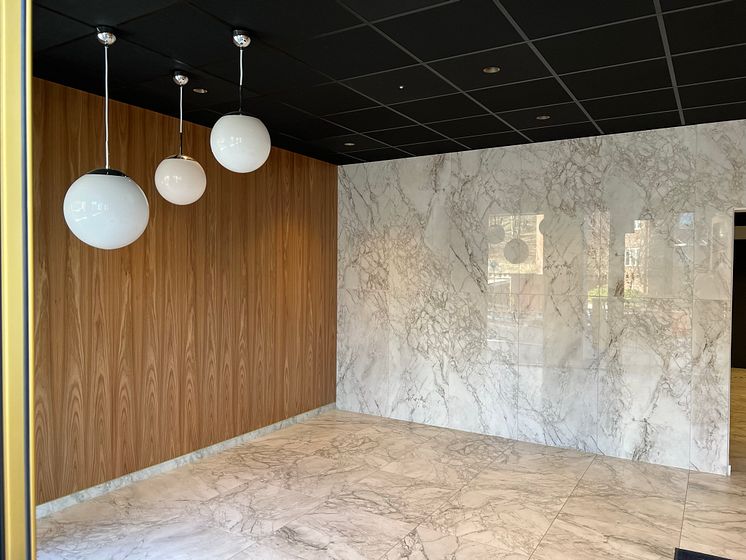 Interior Entrance cladding and flooring in Dekton Bergen  (5)