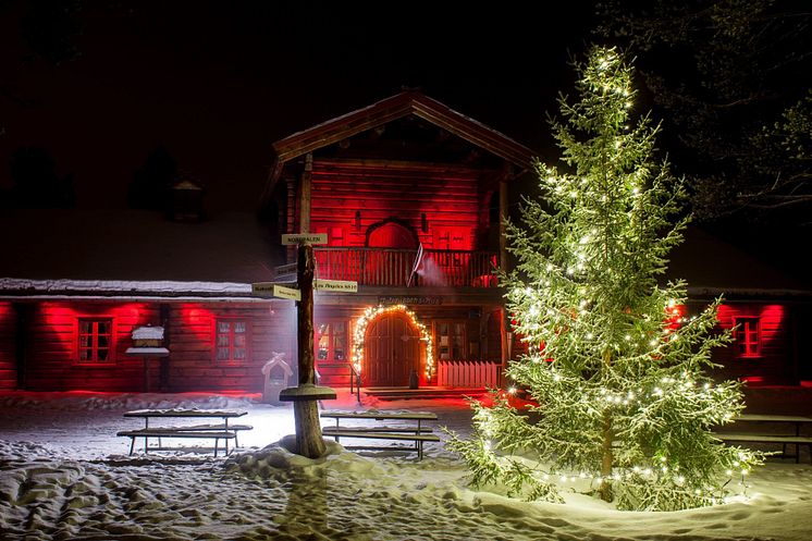 Savalen - Julenissens Hus (Santa Claus' House - Photo - .jpg