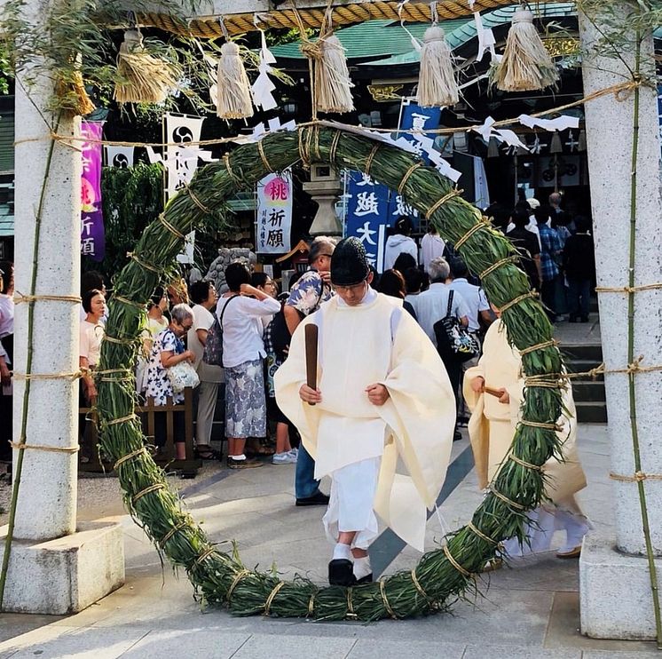 12920775-chinowa-kuguri-at-kawagoe-hachiman-shrine