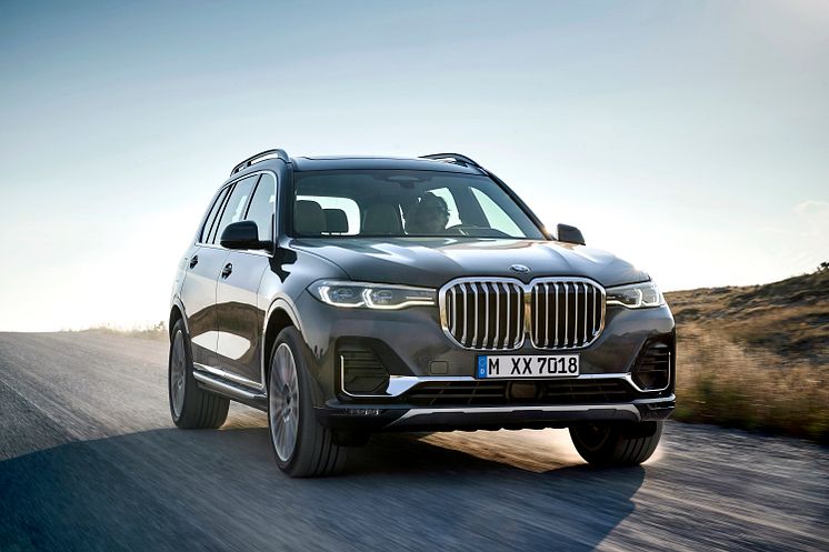 Ensimmäinen BMW X7