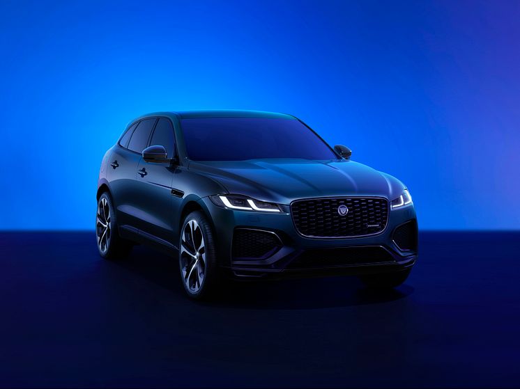 Jag_F-PACE_24MY_Exterior_01_RDynamic_HSE_GL_022_141222