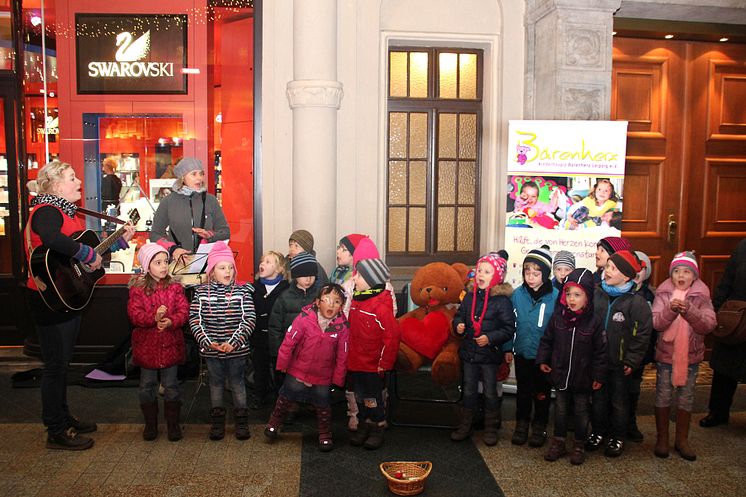 Großer Erfolg: Bärenherz-Weihnachtsbasar 2015