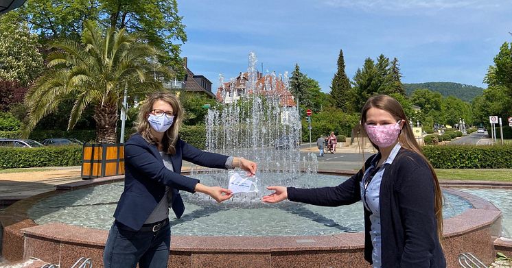 Die ersten Sicher ist sicher!-Gesichtsmasken haben die Tourist-Information Bad Pyrmont erreicht