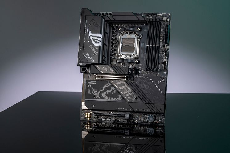 ROG Strix X870-F Gaming WiFi 51.jpg