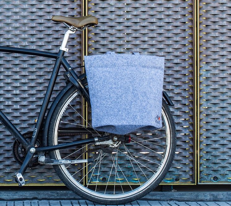 Shoppingkasse för cykeln, grå filt