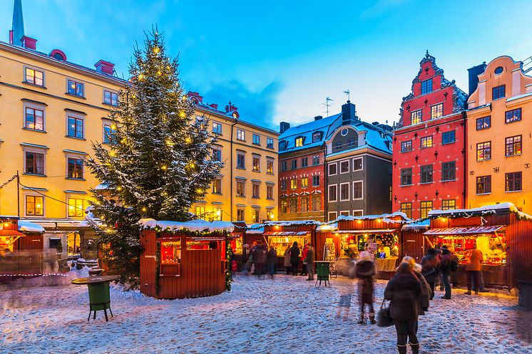 DEST_SWEDEN_STOCKHOLM_CHRISTMAS-MARKET_GettyImages-185785307_Universal_Within usage period_29934