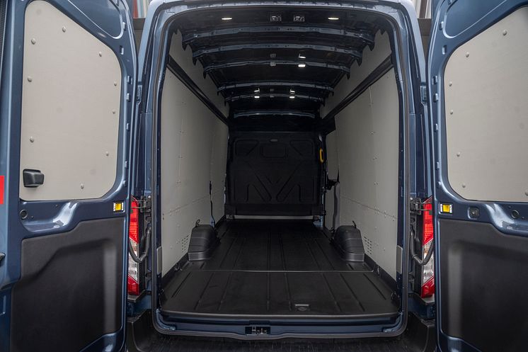2025 Ford_E-Transit Enhanced Range (5).jpg