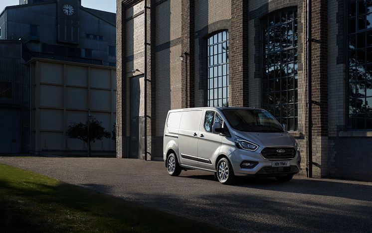 Ford Transit Custom ladbar hybrid 2019