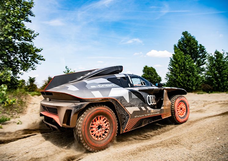 Audi RS Q e-tron (Dakar Rally)