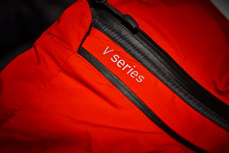 V series down jacket