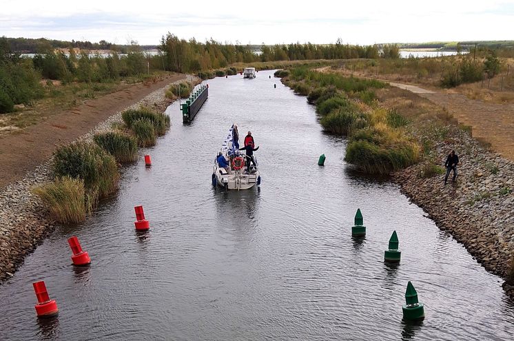 Barbara Canal connects Lake Partwitzer with Lake Geierswalde