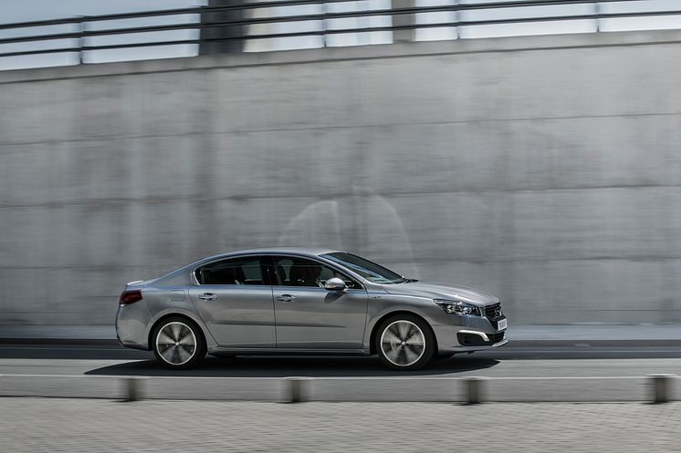 Sverigepremiär för sportigt eleganta Peugeot 508 