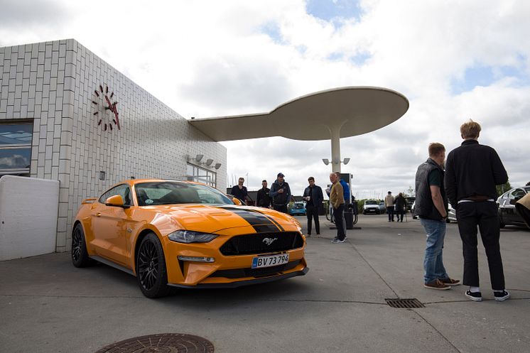 Ford Mustang til Supercar Sunday