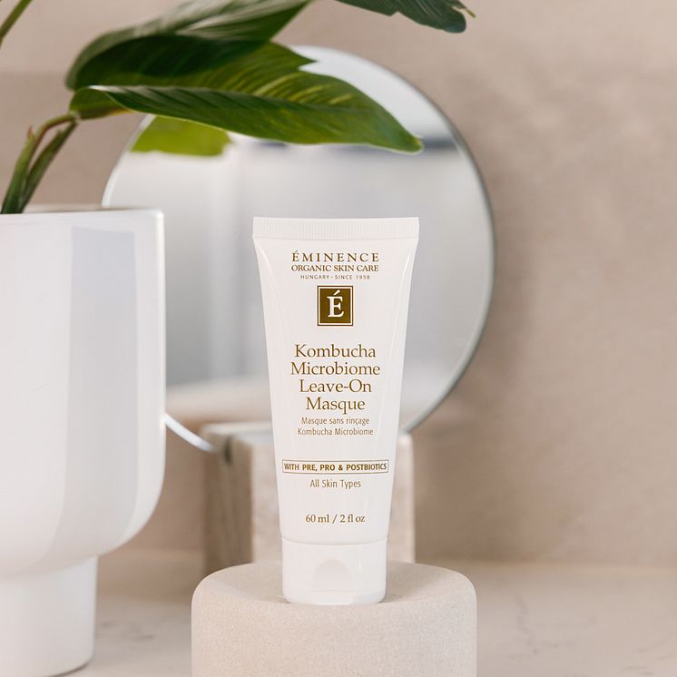 Éminence Organics. Kombucha Microbiome Leave-On Masque social
