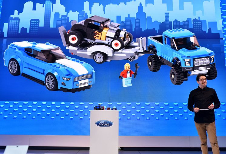 Nye Ford Mustang og nye F-150 Raptor finnes nå også som LEGO-byggesett