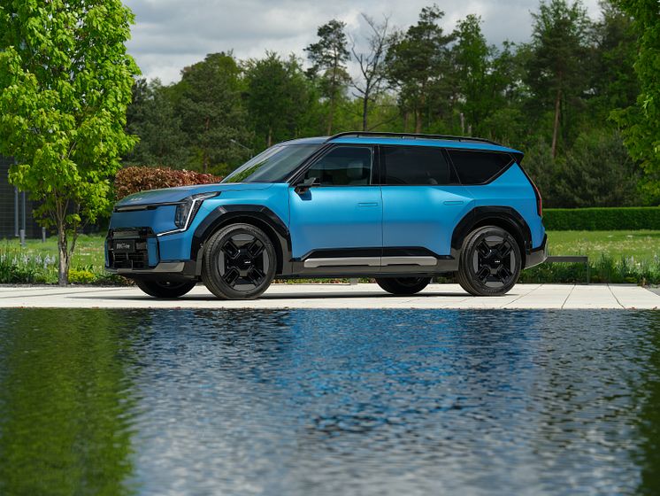 KIA_EV9-GTLine-Static-hires_06