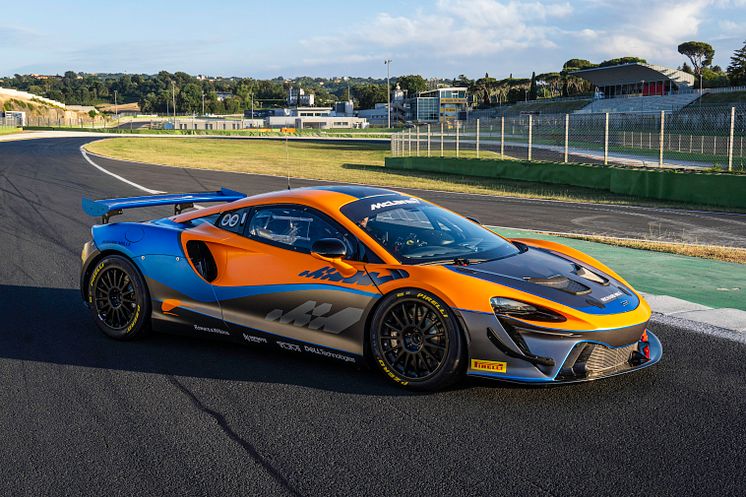 McLaren_Artura_GT4