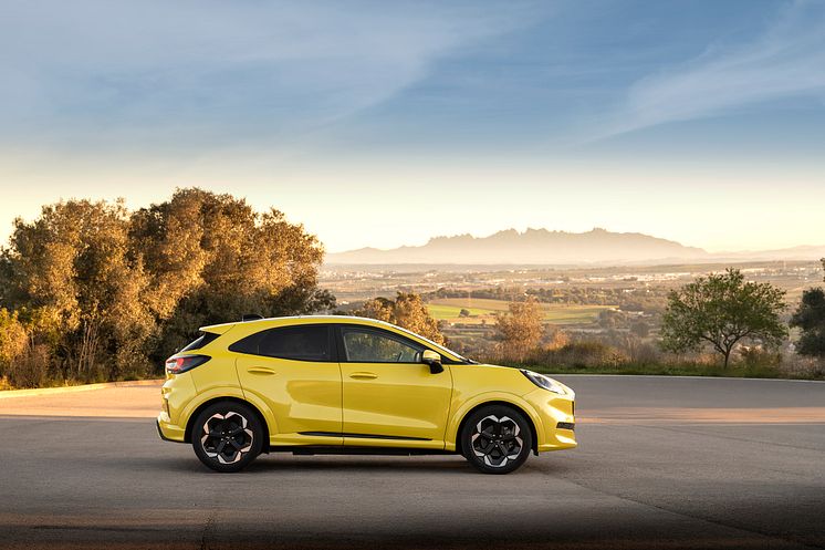 2025 Elektrisk SUV Puma Electric Yellow (2).jpg