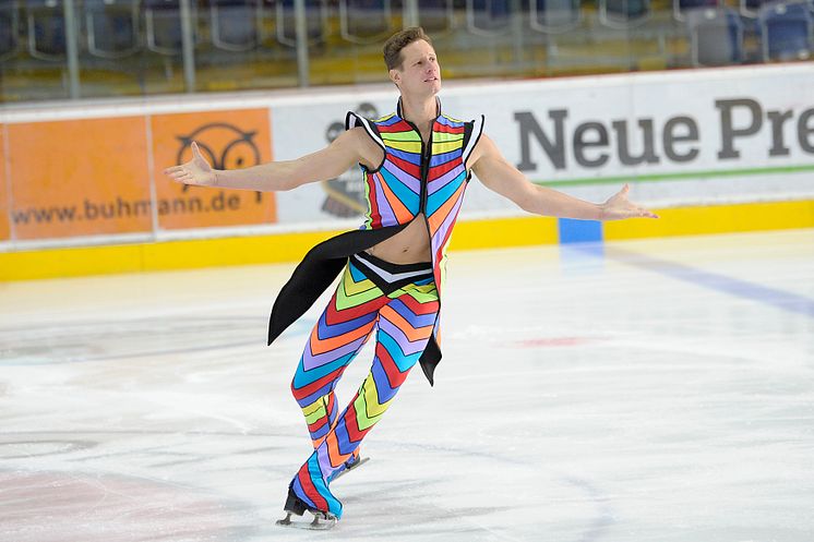 HOLIDAY ON ICE stellt neue Show SUPERNOVA in Hannover vor