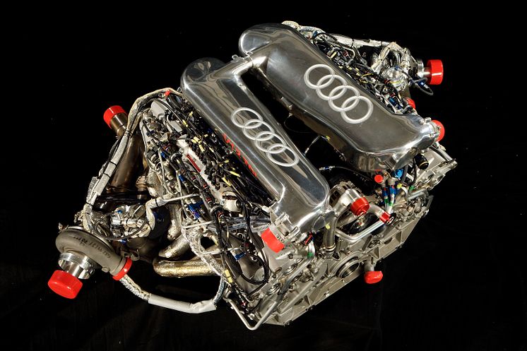 Audi has developed a V12 TDI engine for the R10 TDI with an output of more than 650 PS