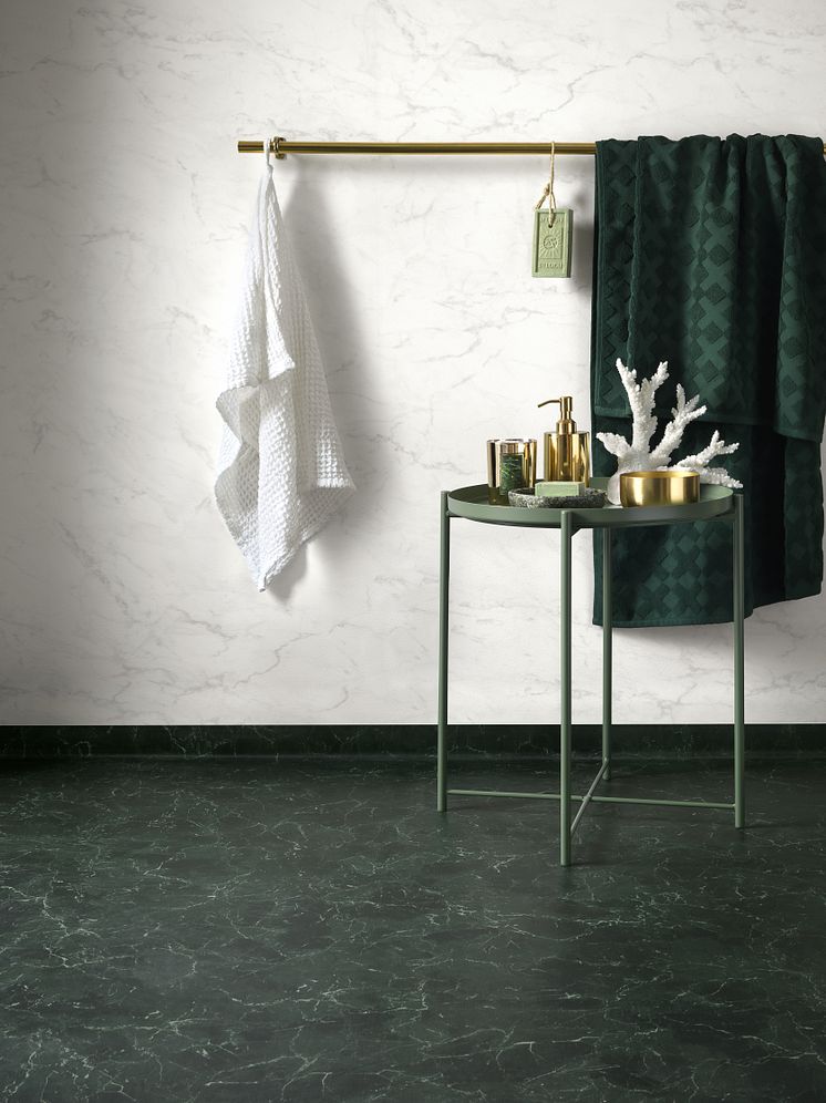 Badrumstrender 2019; Royal Marble Green + Marble Carrare White, Aquarelle från Tarkett