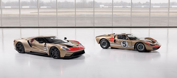 2022 Ford GT Holman Moody Heritage Edition_Ford GT40 MK II_01