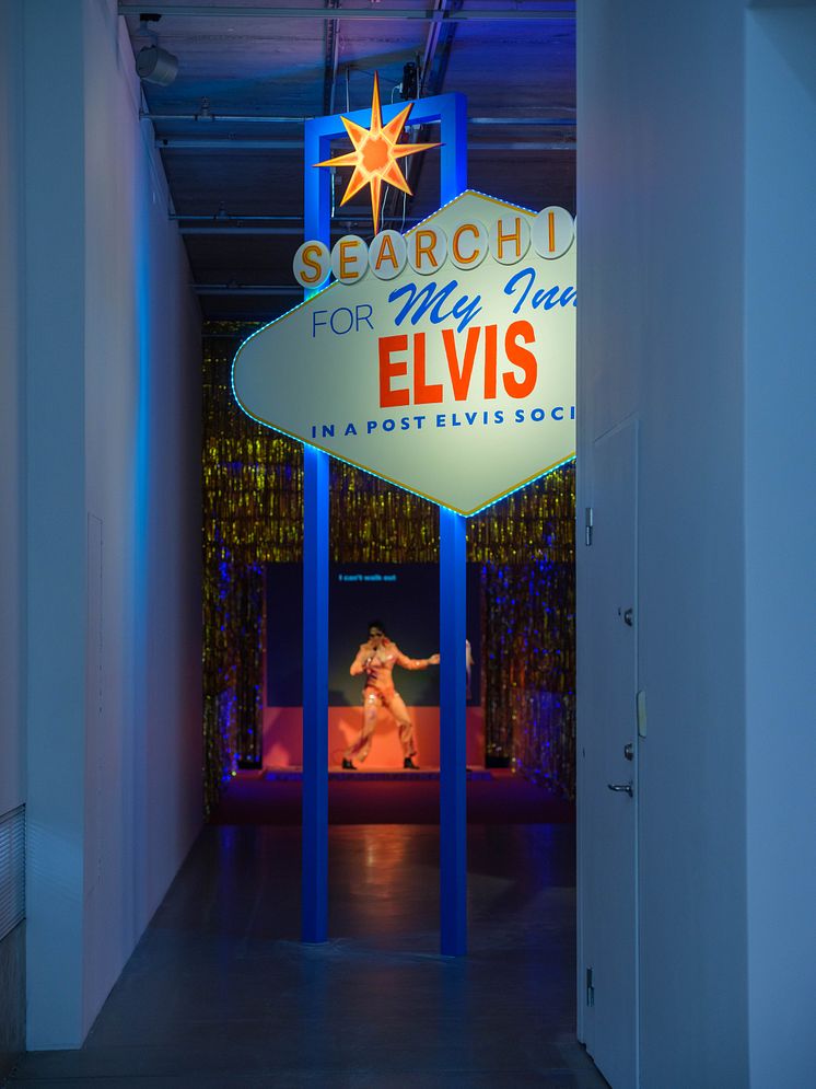 Maja Fredin, installationsvy Searching for my Inner Elvis in a Post Elvis Society, Bonniers Konsthall, 2023