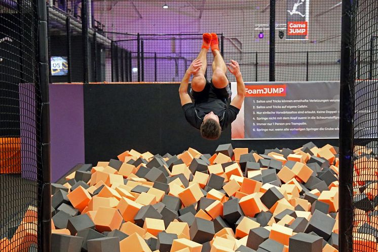 Das JUMP House Leipzig bietet unter anderem einen FoamJUMP Bereich