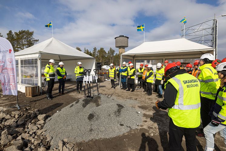 Första spadtag, Holmsund, Riksbyggen