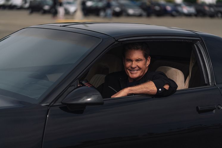 Battle Of The 80s Supercars With David Hasselhoff_HISTORY (9)
