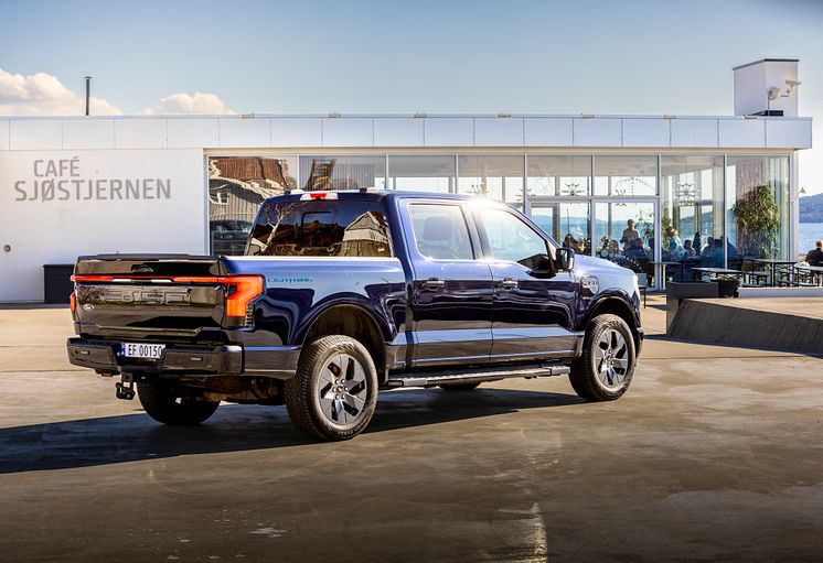 Ford F-150 Lightning Antimatter Blue Metallic 2023 (8)