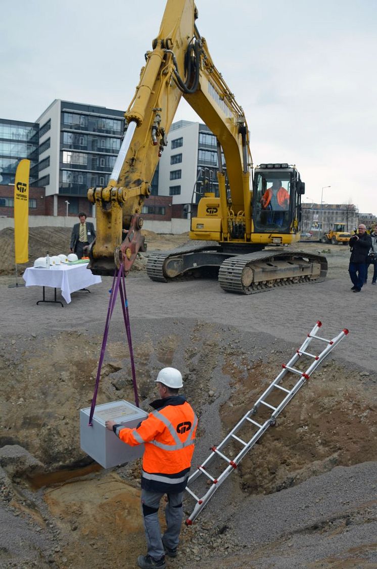 Grundstein wird gesetzt