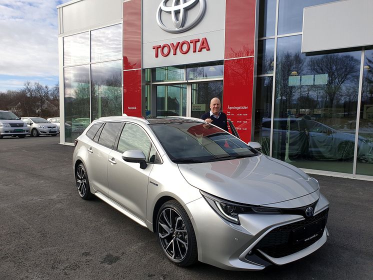 Nye Toyota Corolla Hybrid er klar for Brønnøysund