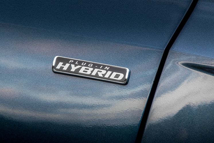Ford Kuga ST Line ladbar hybrid 2020