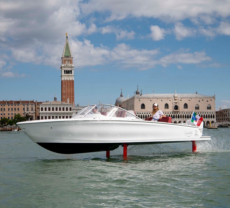 Candela C-7 in Venice