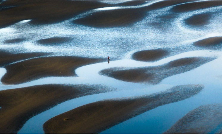 “Picture Scroll of Sea Current” by Richard Wander the World