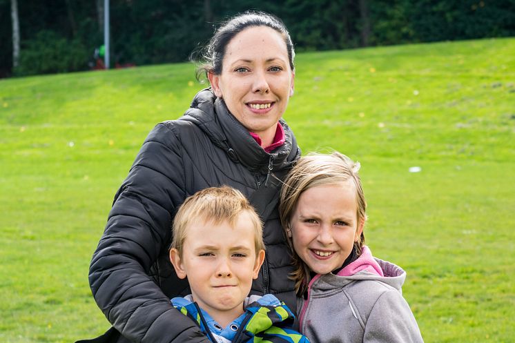 Angelica, Alina, Natanael Albinsson, besökare East