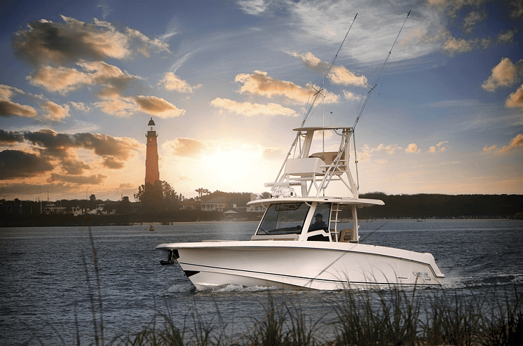 High res image - Raymarine - Boston Whaler 380 Outrage