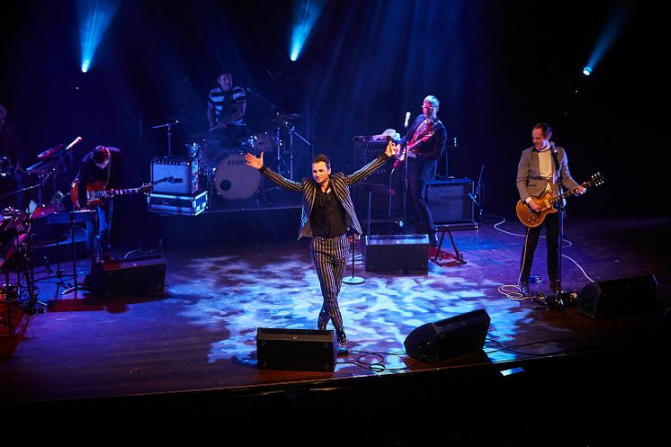 Ola Salo och Augustifamiljen på Vara Konserthus