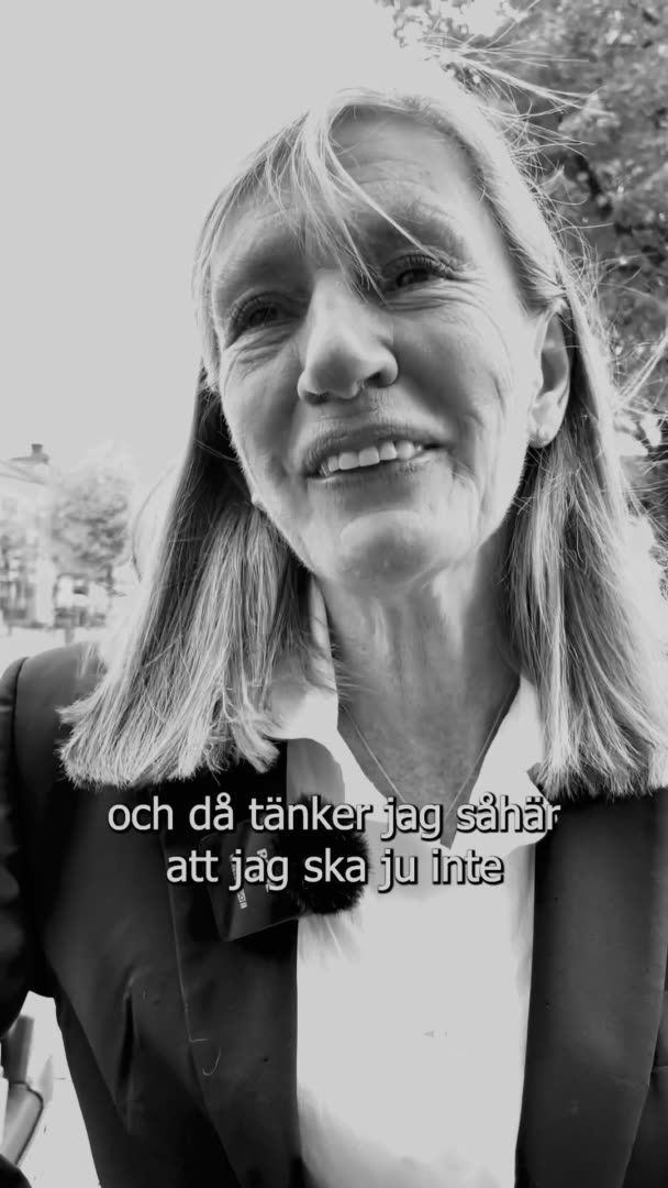 Carin Götblad knackar på hos Janne Josefsson