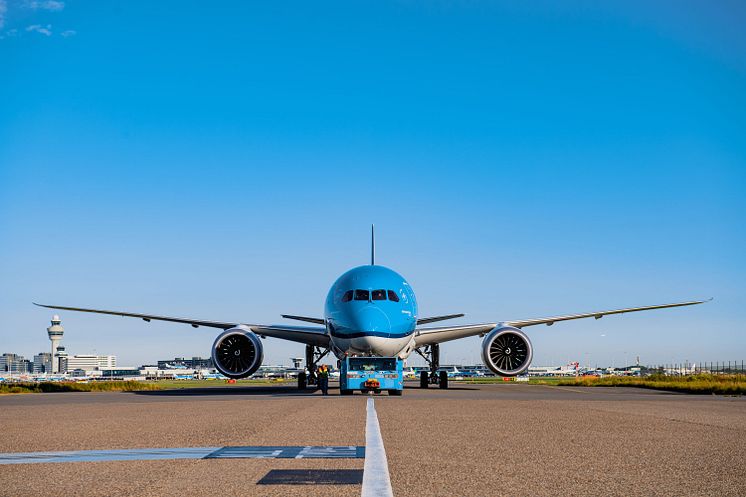 Boeing 787 at SPL